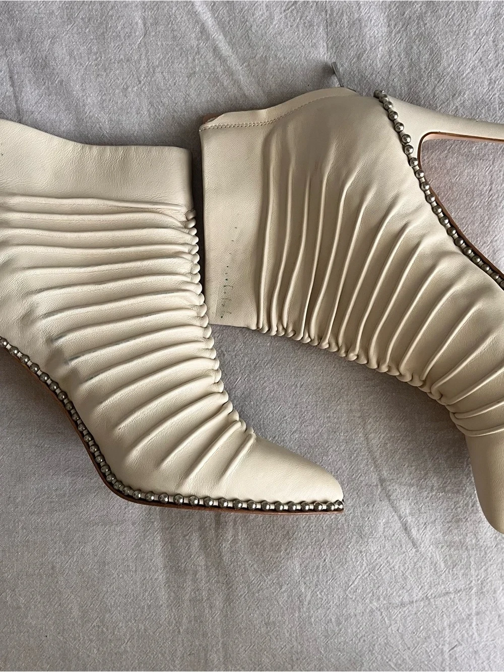 Women’s boots/BCBGeneration Hinabi pointed-toe ankle boots